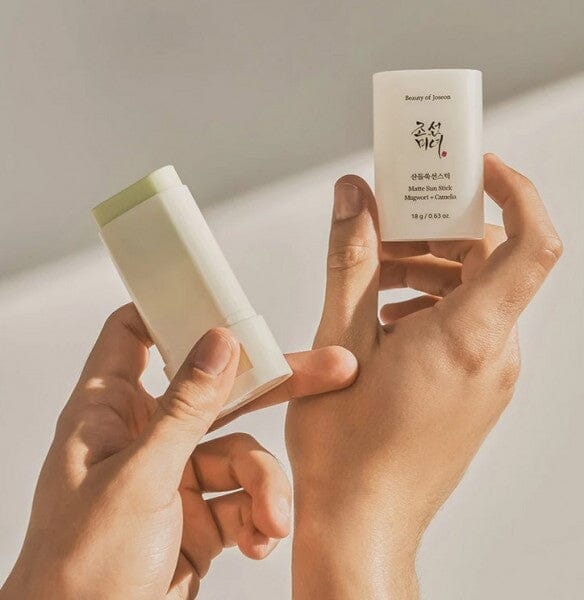 BEAUTY OF JOSEON - Matte Sun Stick Mugwort&Camelia SPF50+, vista alternativa