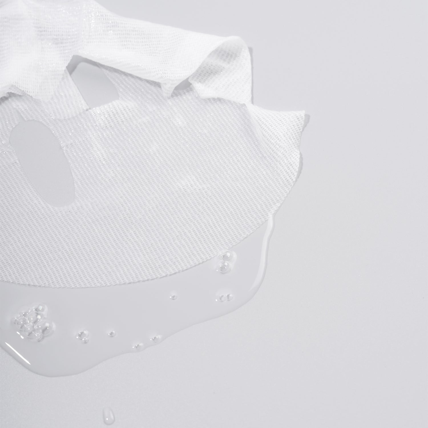 ISNTREE - Mugwort Calming Gauze Mask